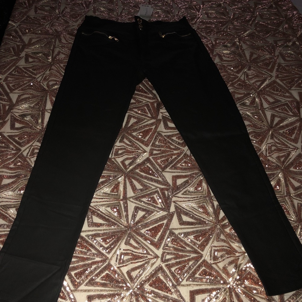 Black skinny trouser